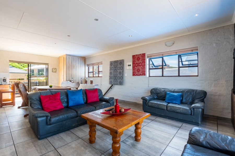 To Let 4 Bedroom Property for Rent in Dana Bay Western Cape